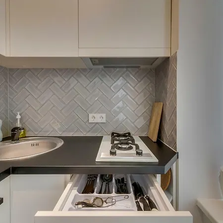 Apartment Antonijas 15 *
